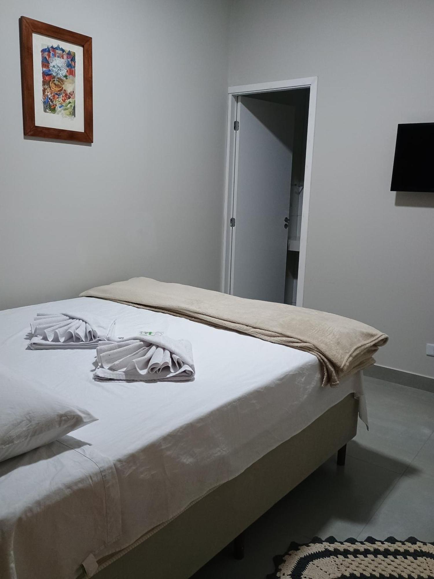 Pousada Oliveira Munhoz Buitenkant foto